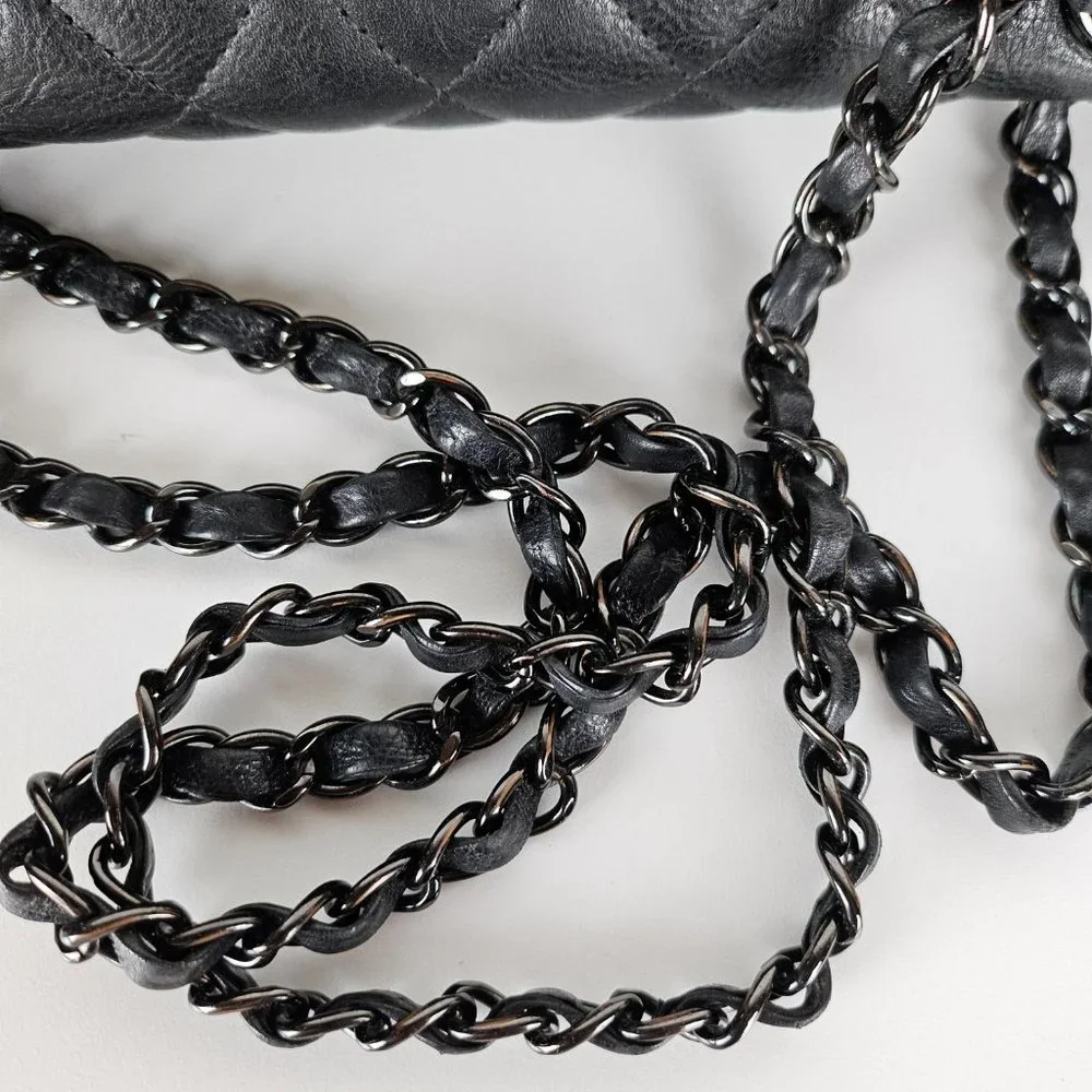 Chanel So Black Medium Calfskin Classic Flap Shoulder Bag - Picture 4 of 11